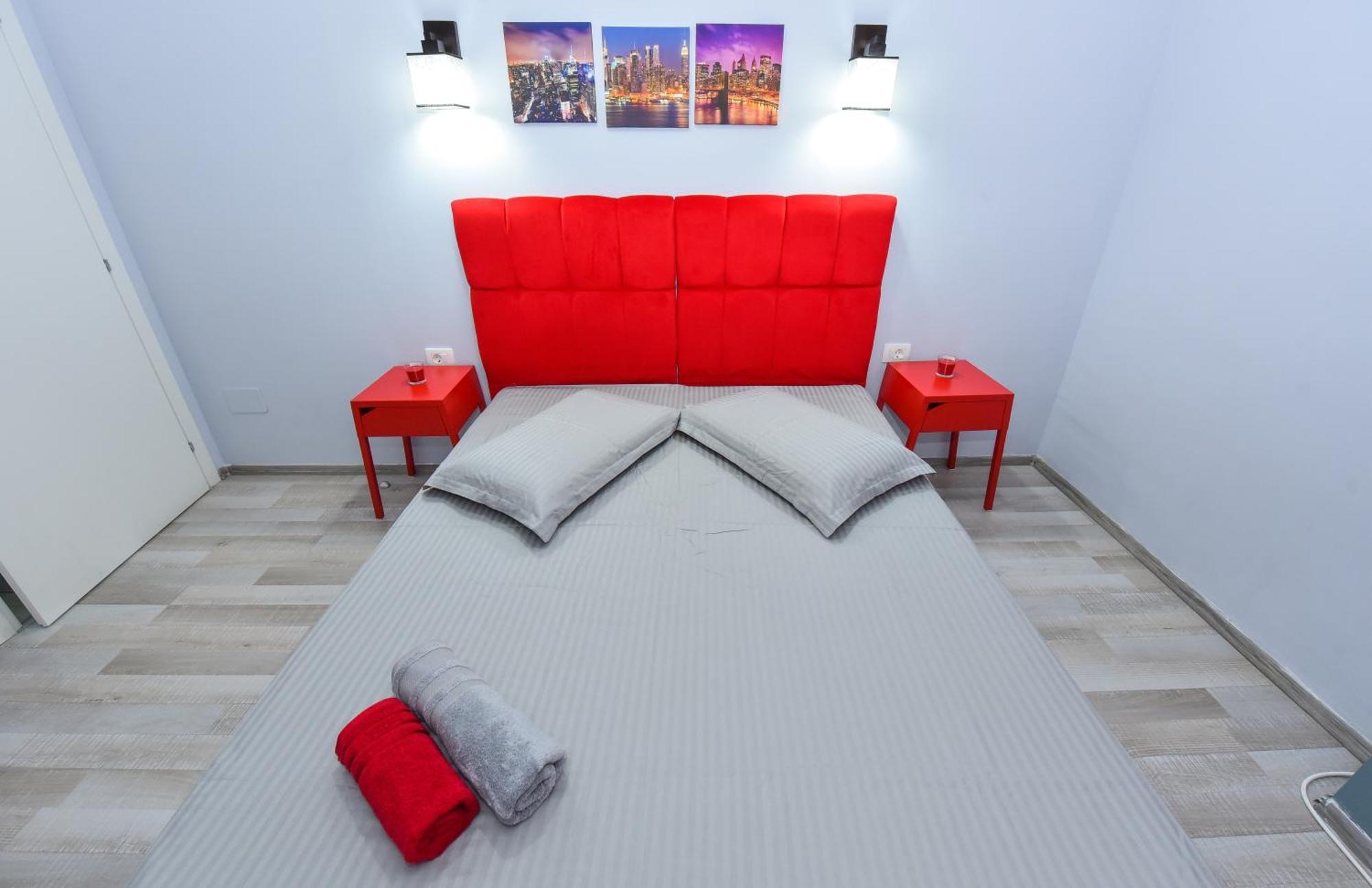 Dracula Adventure Tours Accommodation Бухарест Екстер'єр фото