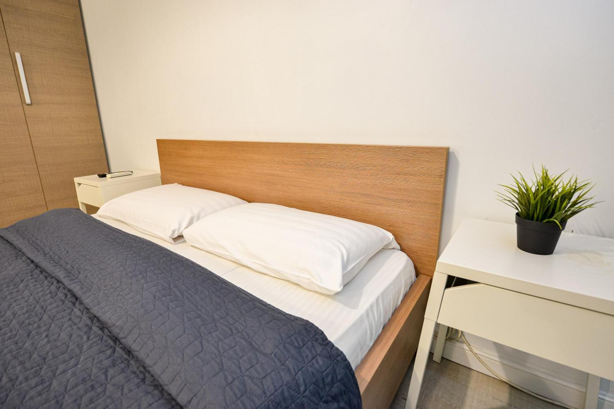Dracula Adventure Tours Accommodation Бухарест Екстер'єр фото