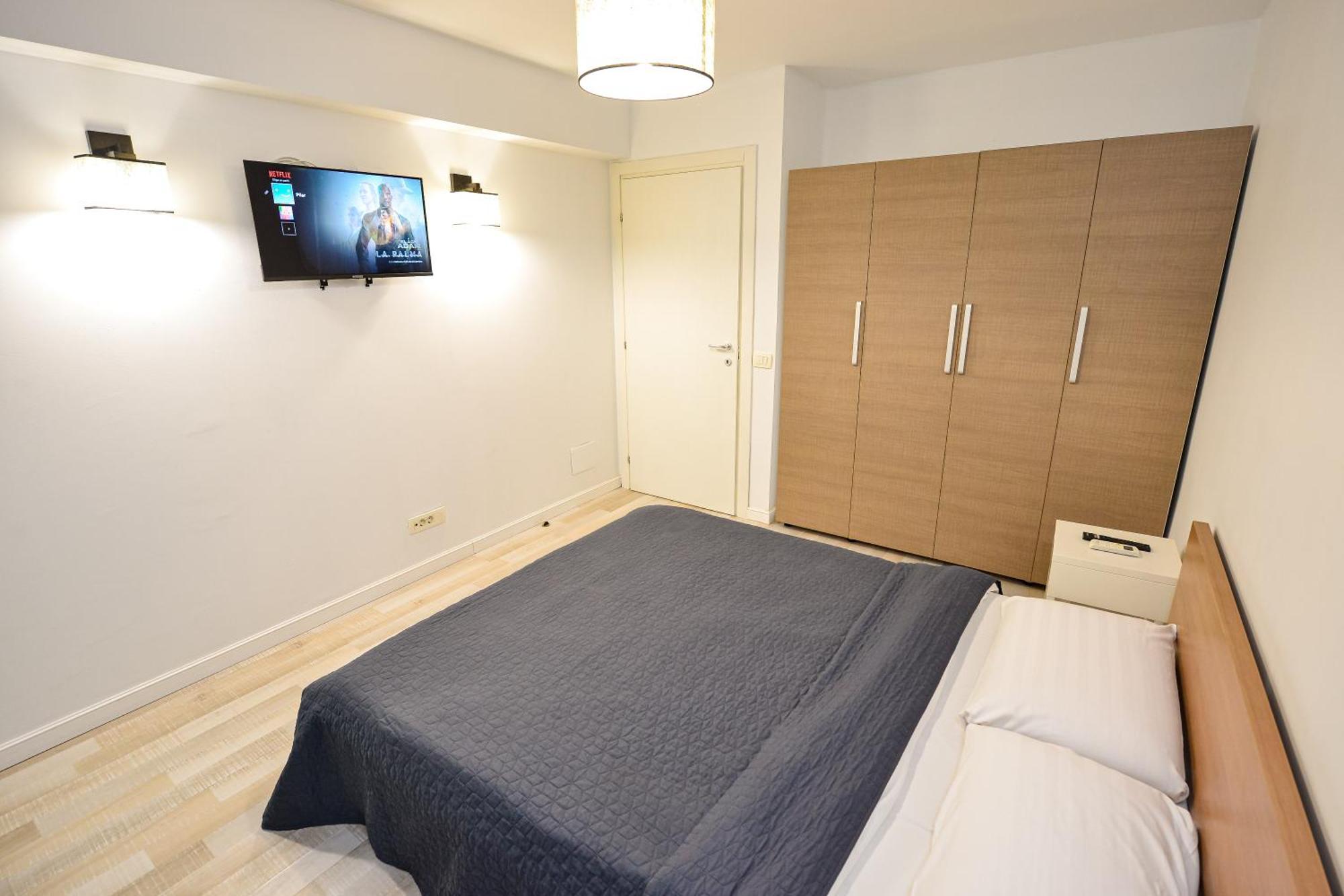 Dracula Adventure Tours Accommodation Бухарест Екстер'єр фото