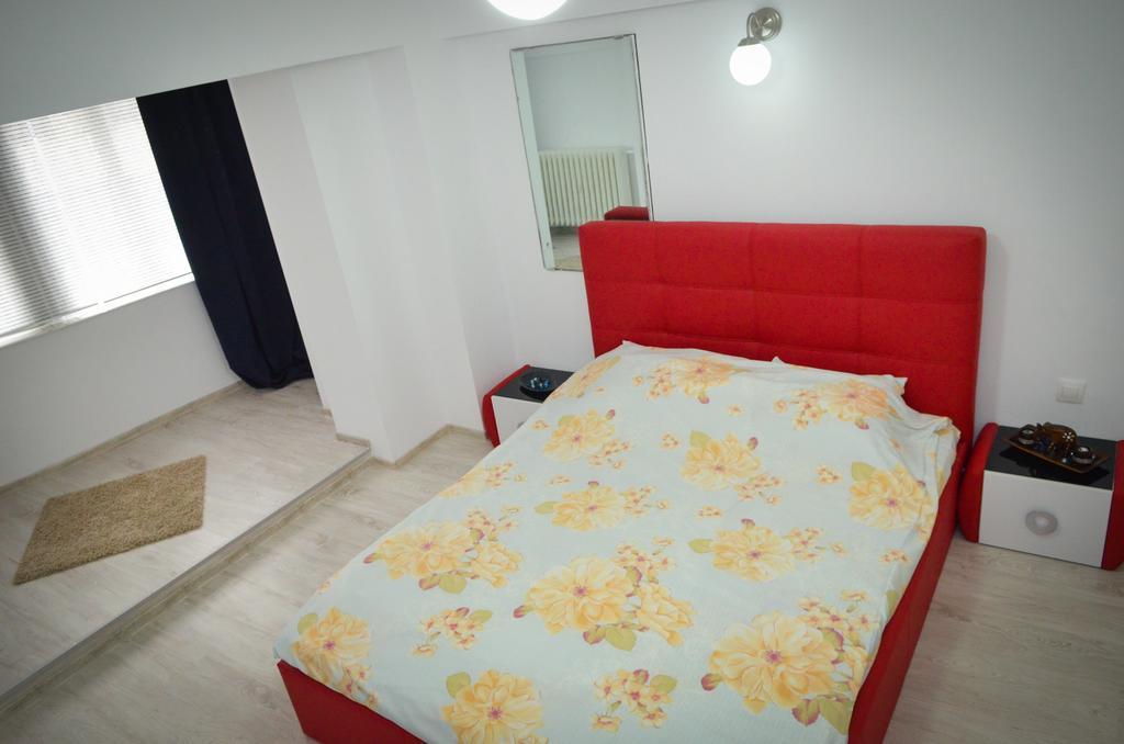 Dracula Adventure Tours Accommodation Бухарест Екстер'єр фото